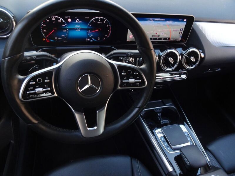 Grau Gebraucht 2019 Mercedes B250 Progressive Van / Kleinbus | 22.400 € (Superpreis) - Bild 1/4