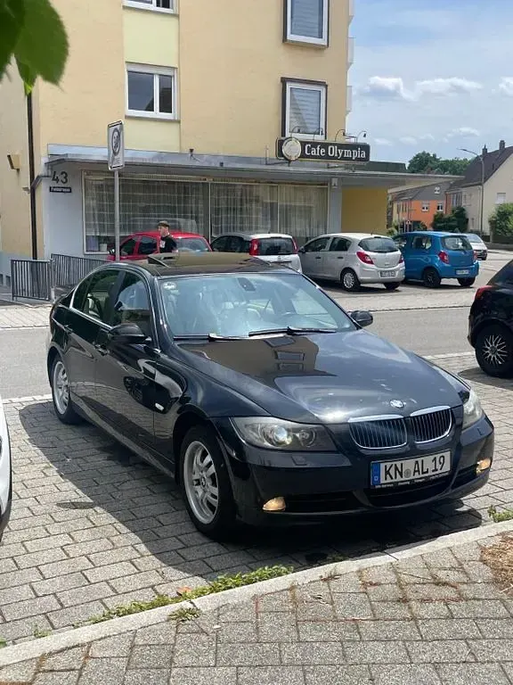 Używany BMW 325 Sport Line 218 KM (160 kW) 2006 Czarny Sedan/Limuzyna