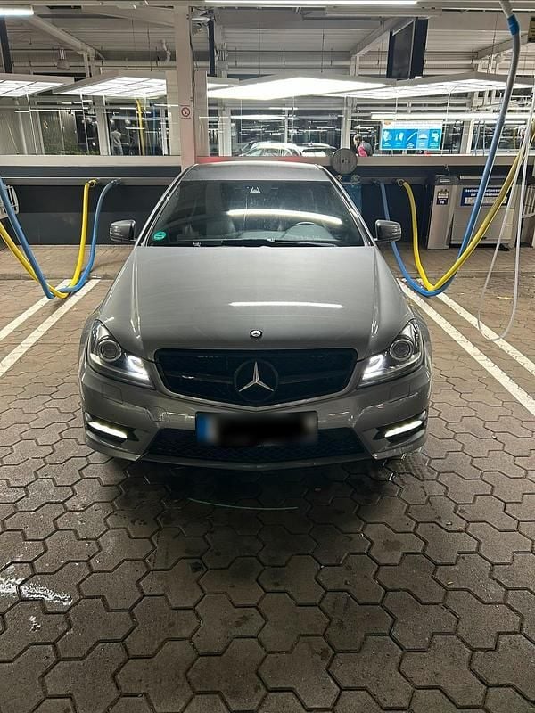 Gebraucht Mercedes 250 204 PS (150 kW) 2012 Grau Coupé