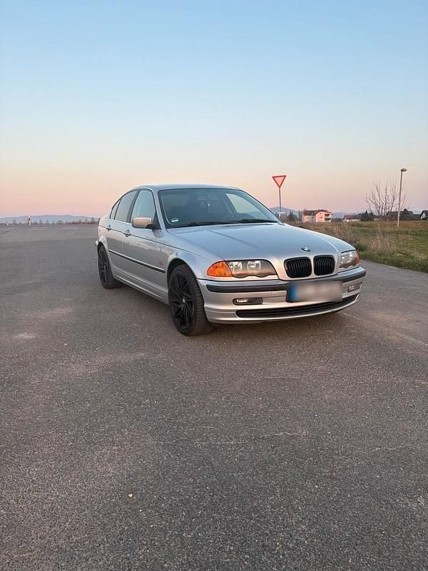 Gebraucht BMW 320 170 PS (125 kW) 2001 Limousine