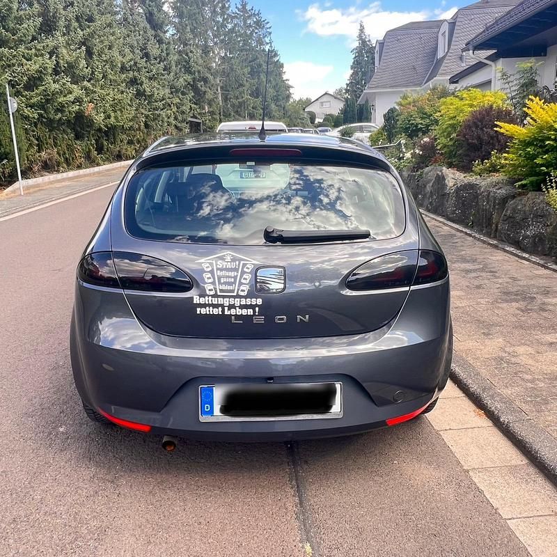 Grau Gebraucht 2007 Seat Leon Kleinwagen | 3.000 € (Fairer Preis) - Bild 1/4