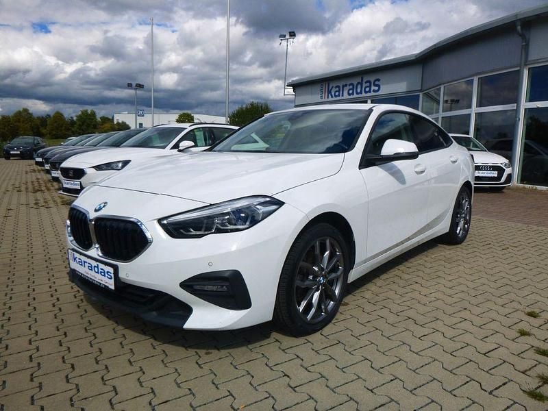 Weiß Gebraucht 2021 BMW 218 Coupé | 24.450 € (Fairer Preis) - Bild 1/4