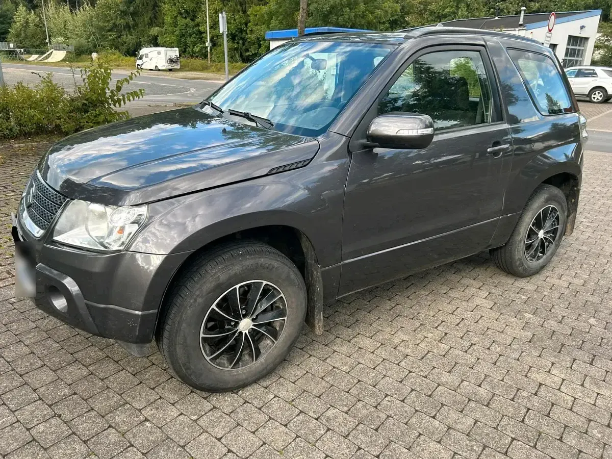 Gebraucht Suzuki Grand Vitara Comfort 106 PS (77 kW) 2010 Violet SUV