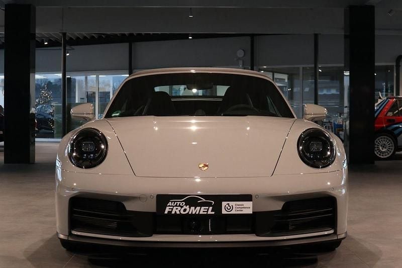 Grau Gebraucht 2025 Porsche 992 Sport Cabrio | 137.900 € (Superpreis) - Bild 1/4