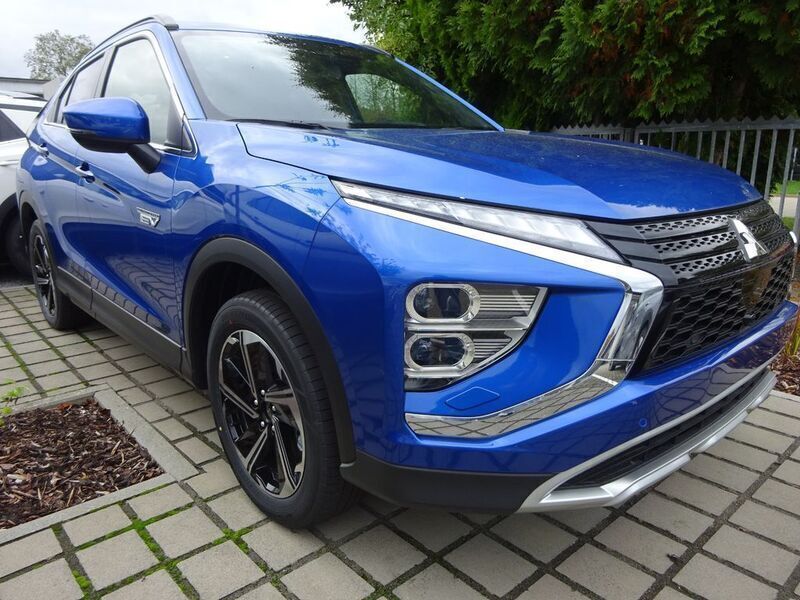 Blau Gebraucht 2024 Mitsubishi Eclipse Cross Plus SUV | 31.000 € (Etwas zu teuer) - Bild 1/4