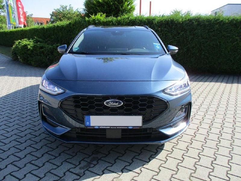 Gebraucht Ford Focus 155 PS (114 kW) 2022 Chromablaumetallic (metallic) Kombi