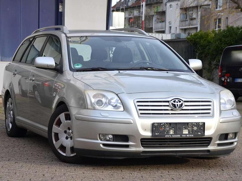 Gebraucht Toyota Avensis Executive 129 PS (94 kW) 2006 Silbergrau Kombi