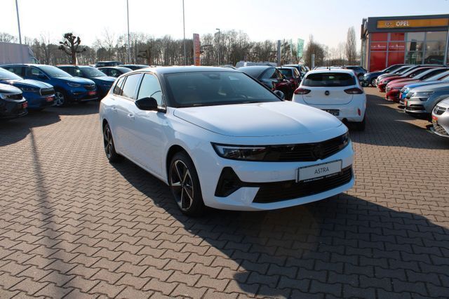 Weiß Gebraucht 2025 Opel Astra Kombi | 32.675 € (Fairer Preis) - Bild 1/4