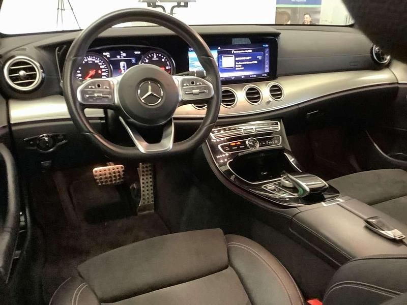 Grau Gebraucht 2019 Mercedes E220 AMG line Kombi | 24.666 € (Superpreis) - Bild 1/4