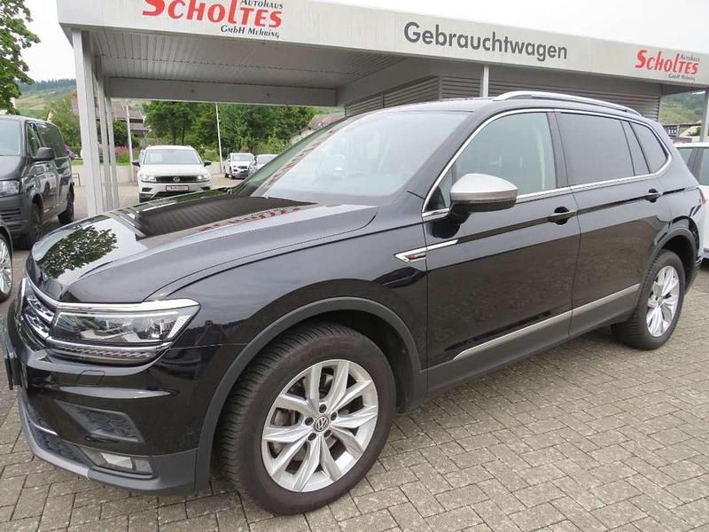 Deep black perleffekt Gebraucht 2018 VW Tiguan Allspace Highline SUV | 23.680 € (Fairer Preis) - Bild 1/4