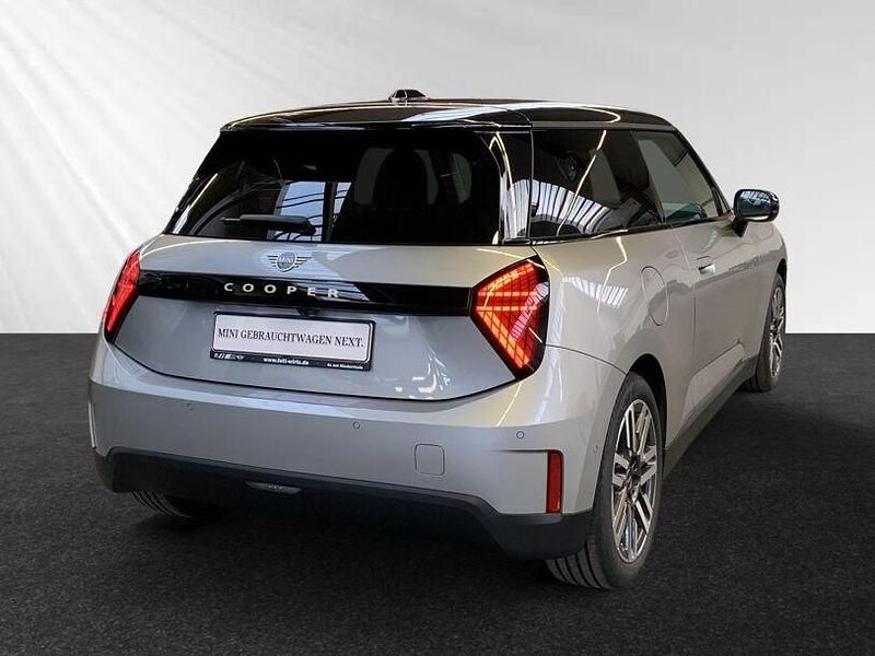 Gebraucht Mini Cooper 135 kW (184 PS) 2024 Melting silver metallic Kleinwagen