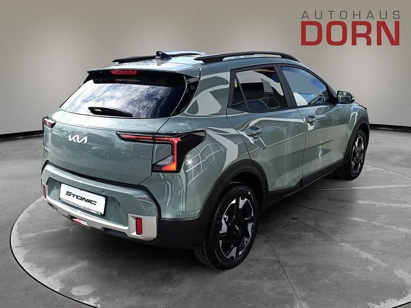 Neu Kia Stonic Vision 101 PS (74 kW) 2026 Adventure green SUV