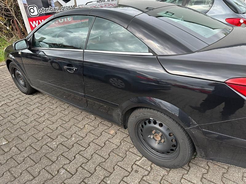 Gebraucht Opel Astra Cabriolet 150 PS (110 kW) 2008 Schwarz Cabrio