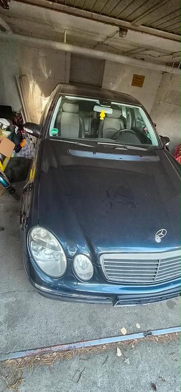 Second-hand Mercedes E280 231 CP (169 kW) 2005 Negru Berlinǎ