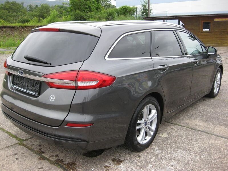 Gebraucht Ford Mondeo Titanium 150 PS (110 kW) 2019 Magneticgrau (metallic) (metallic) Kombi