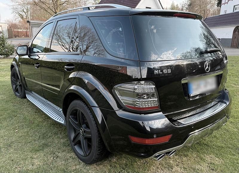 Gebraucht Mercedes ML63 AMG AMG 510 PS (375 kW) 2010 Schwarz SUV