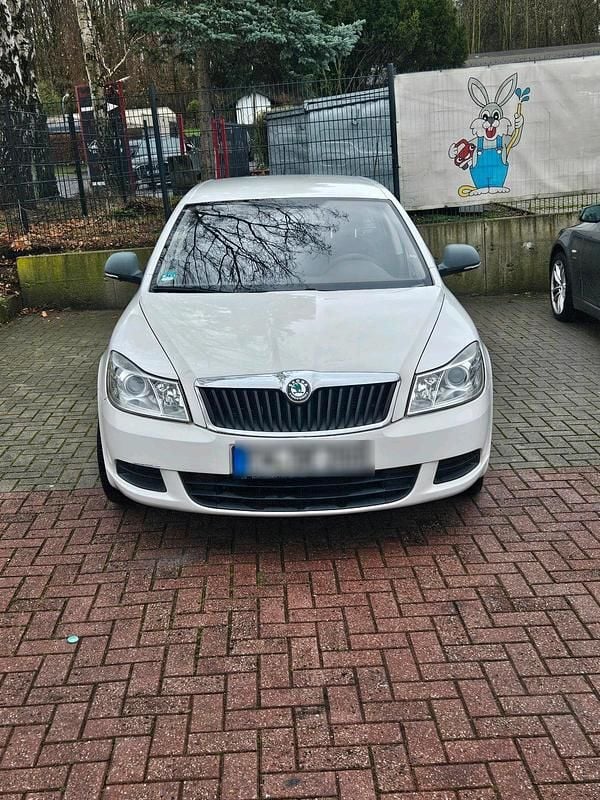 Weiß Gebraucht 2011 Skoda Octavia Kombi | 3.000 € (Superpreis) - Bild 1/4