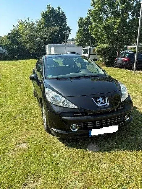 Gebraucht Peugeot 207 90 PS (66 kW) 2008 Schwarz Kleinwagen