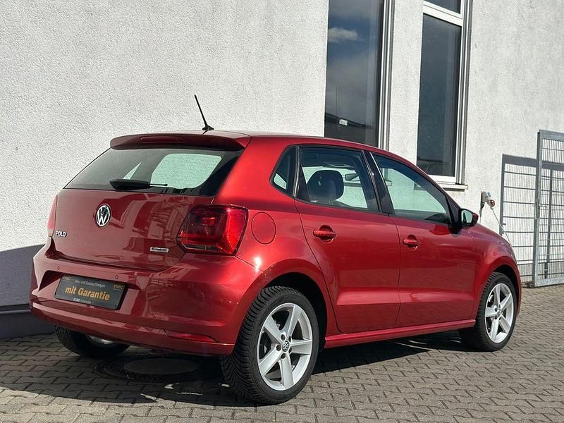 Gebraucht VW Polo 60 PS (44 kW) 2015 Rot Limousine