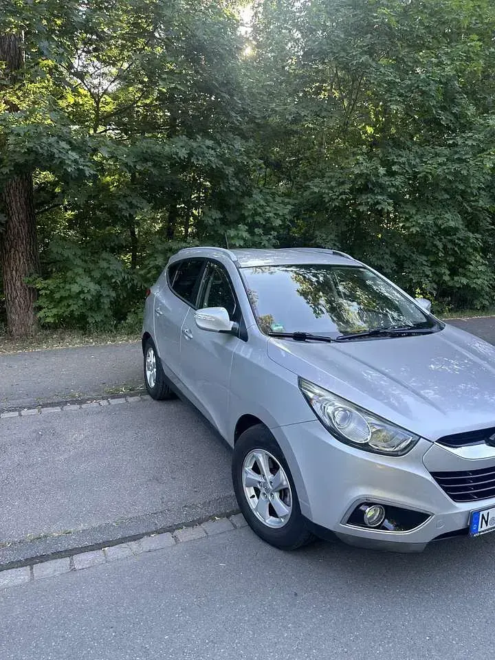 Gebraucht Hyundai ix35 Style 163 PS (119 kW) 2011 Grau SUV