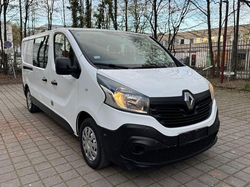 Gebraucht Renault Trafic 116 PS (85 kW) 2016 Weiß Van / Kleinbus