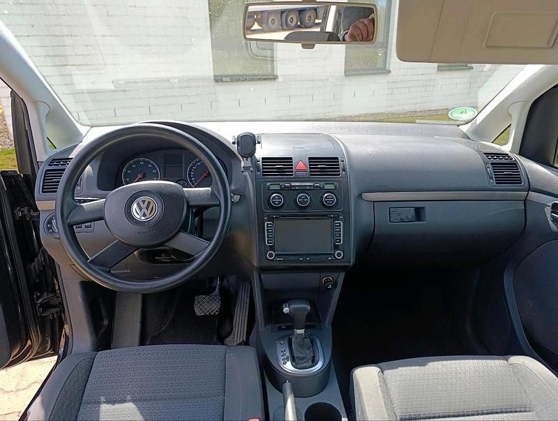 Gebraucht VW Touran 115 PS (84 kW) 2005 Schwarz Van / Kleinbus