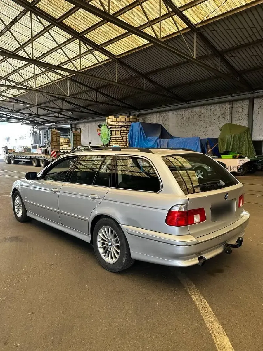 Gebraucht BMW 520 170 PS (125 kW) 2002 Silber Kombi