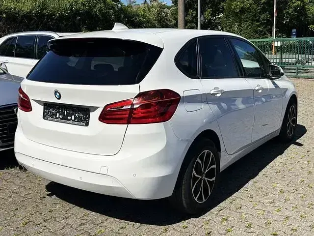 Gebraucht BMW 216 Active Tourer Basis 116 PS (85 kW) 2016 Andere Van / Kleinbus