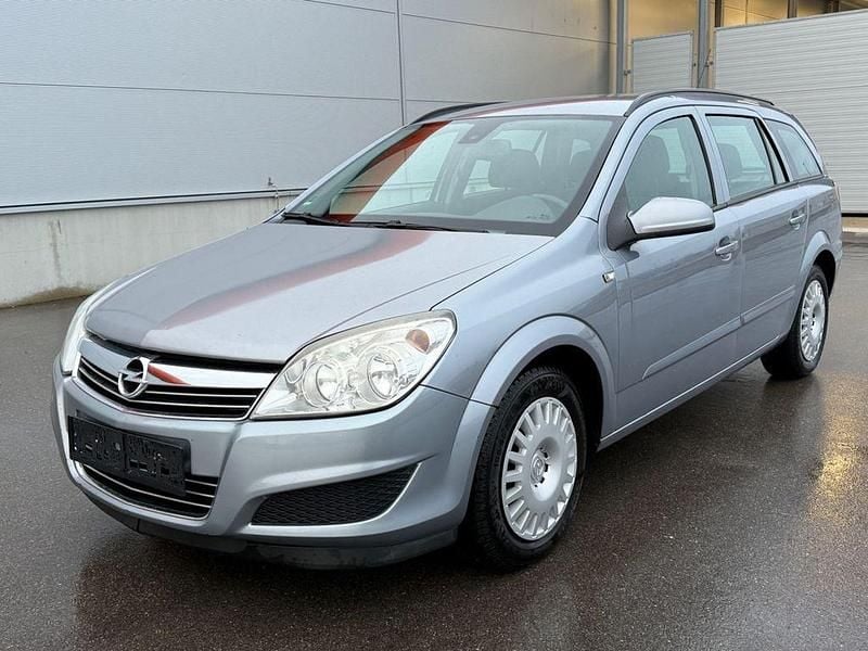 Gebraucht Opel Astra Edition 116 PS (85 kW) 2008 Silber Limousine