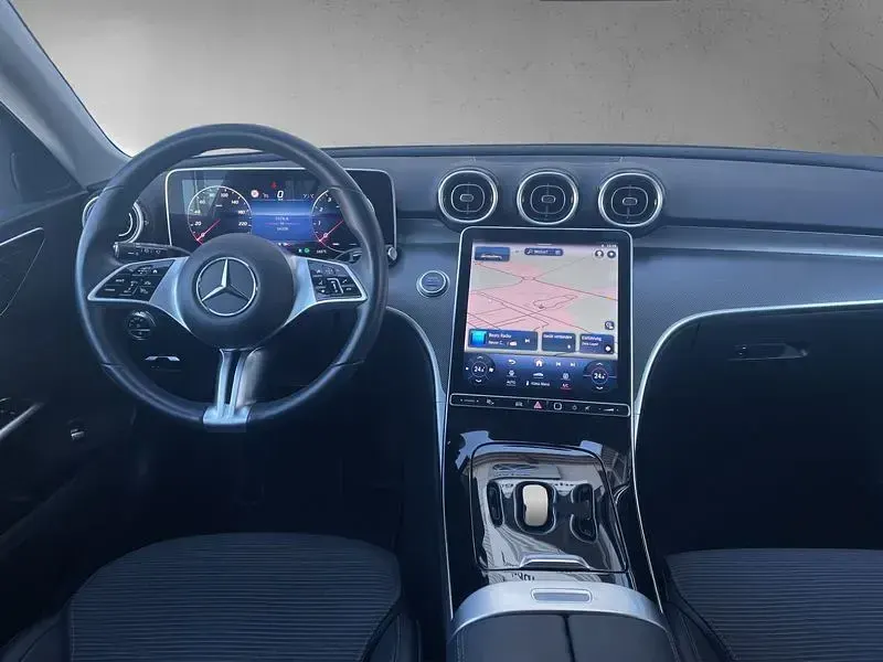 Gebraucht Mercedes C180 Avantgarde 170 PS (125 kW) 2023 Silber Limousine