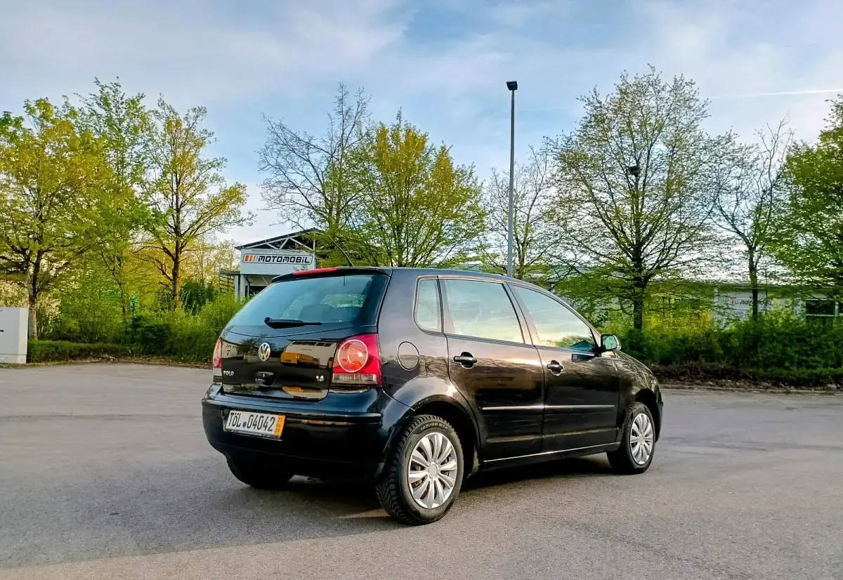 Second-hand VW Polo 80 CP (58 kW) 2007 Negru Hatchback