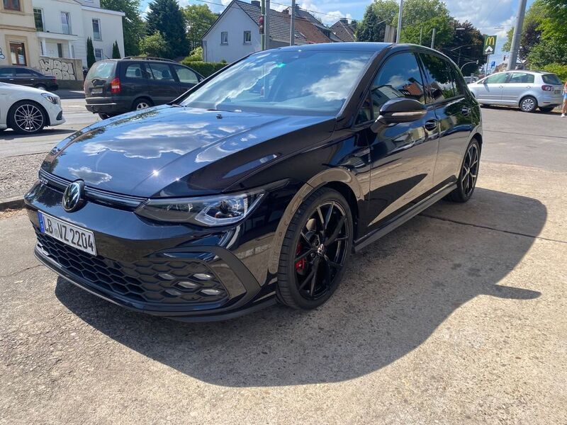Schwarz Gebraucht 2023 VW Golf VIII GTD Limousine | 28.990 € (Guter Preis) - Bild 1/4