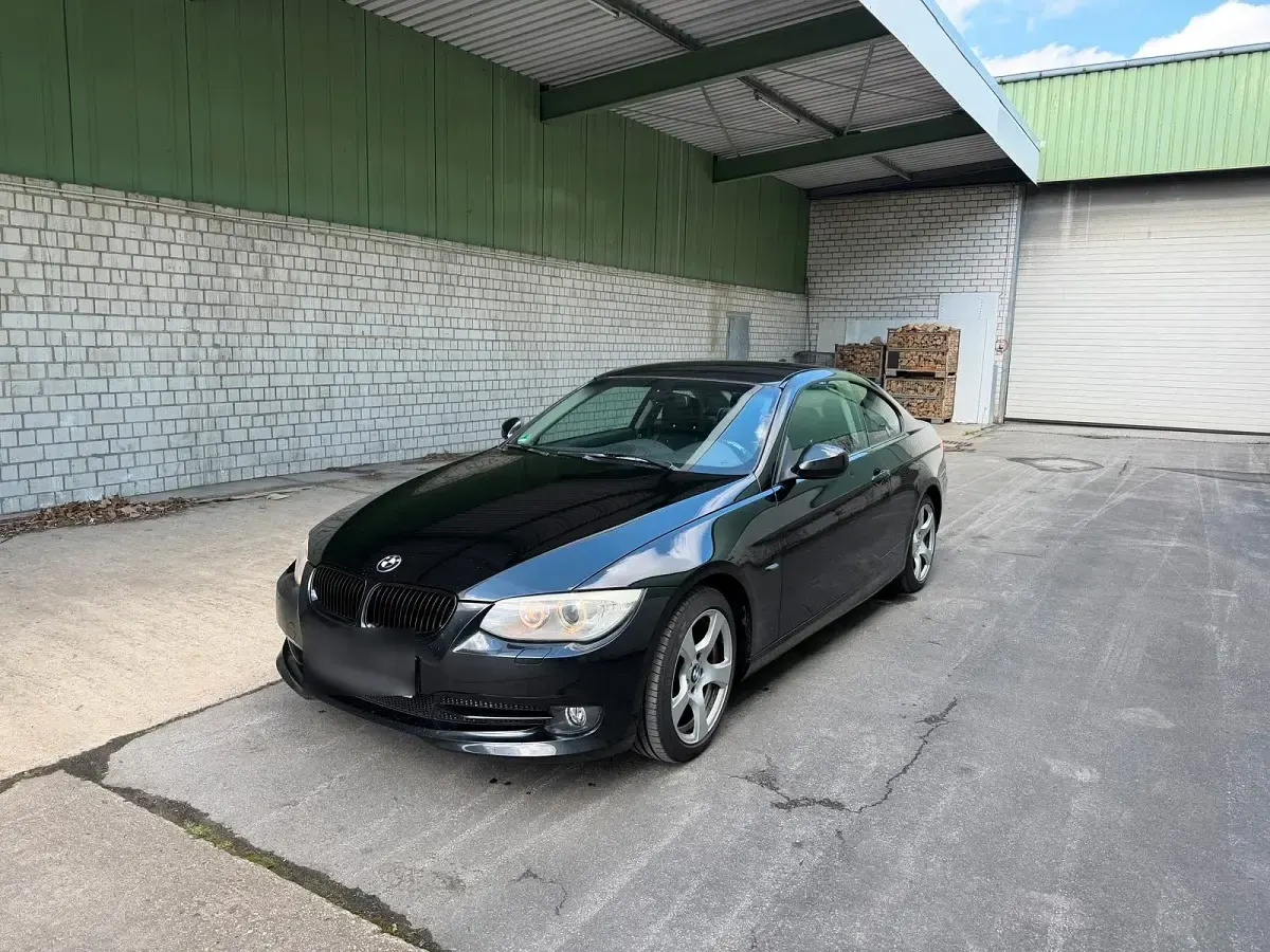 Second-hand BMW 320 184 CP (135 kW) 2010 Negru Coupe