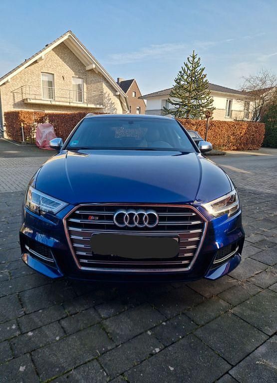 Gebraucht Audi S3 Ambiente 310 PS (228 kW) 2018 Blau Limousine