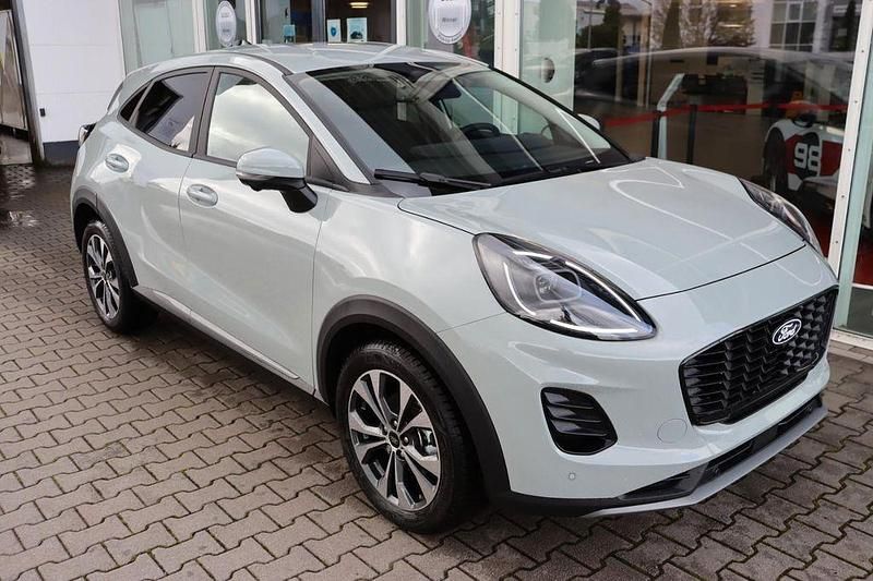 Neu Ford Puma Titanium 125 PS (91 kW) 2025 Cactus grey SUV