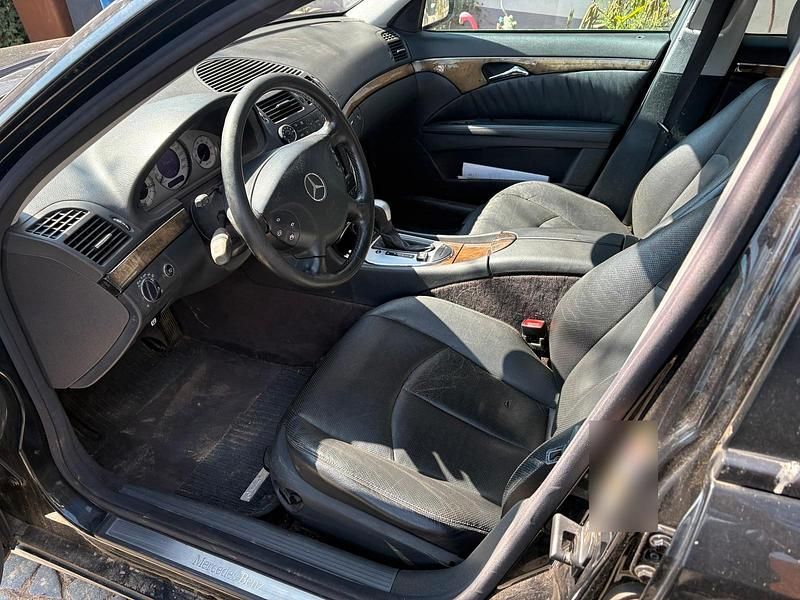 Gebraucht Mercedes E320 224 PS (164 kW) 2004 Schwarz Kombi