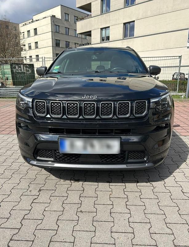 Gebraucht Jeep Compass 80th Anniversary 150 PS (110 kW) 2021 Schwarz SUV