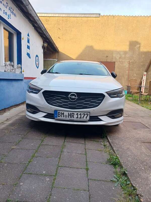 Weiß Gebraucht 2019 Opel Insignia Innovation Kombi | 14.000 € (Superpreis) - Bild 1/4