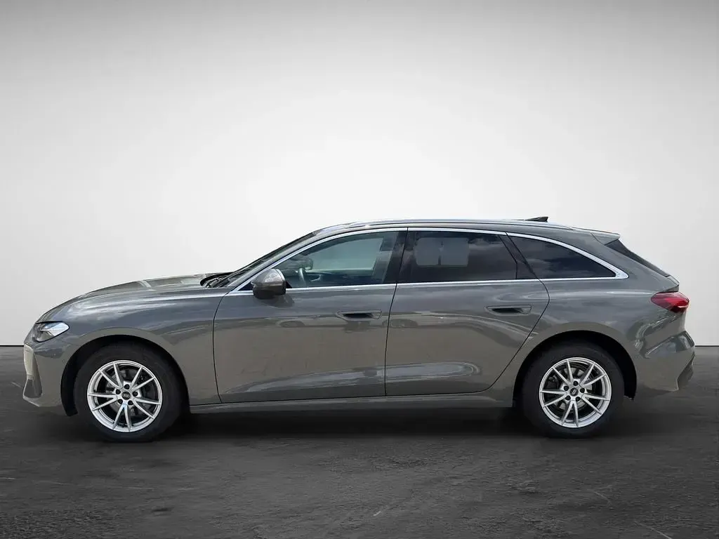 Gebraucht Audi A5 Sport 150 PS (110 kW) 2025 Grau Kombi