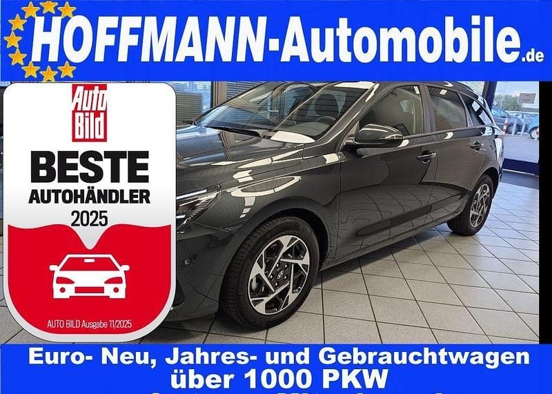 Grün Neu 2025 Hyundai i30 Kombi | 24.870 € (Superpreis) - Bild 1/4