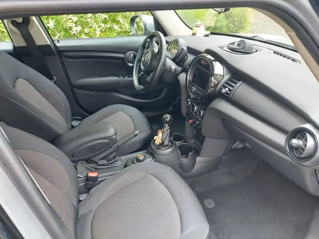 Gebraucht Mini ONE 102 PS (75 kW) 2019 Grau Kleinwagen