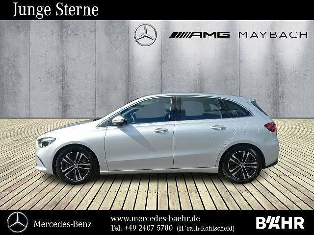 Gebraucht 2023 Mercedes B200 Van / Kleinbus | 31.850 € (Fairer Preis) - Bild 1/4