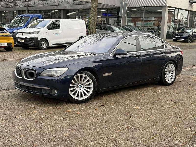 Gebraucht BMW 740 306 PS (225 kW) 2010 Imperialblau Limousine
