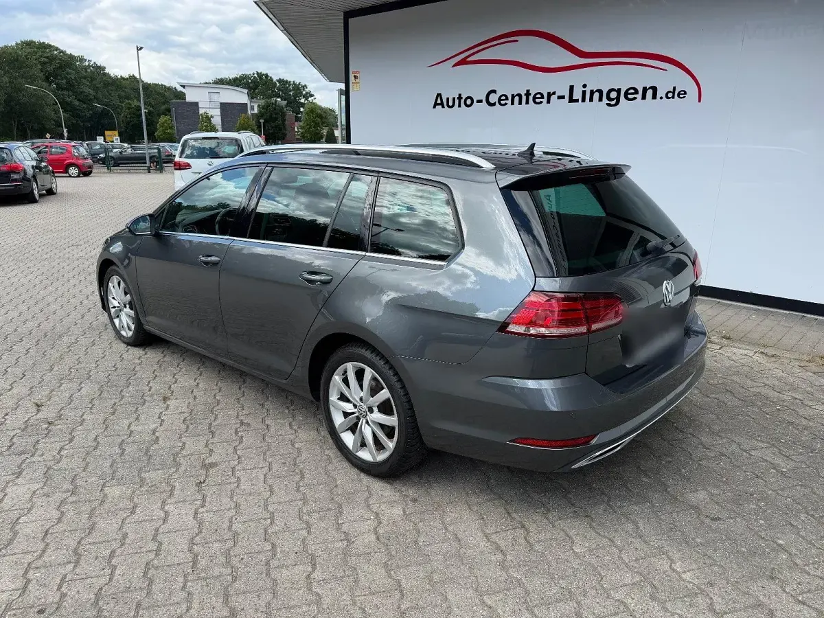 Gebraucht VW Golf VII Highline 150 PS (110 kW) 2019 Grau Kombi