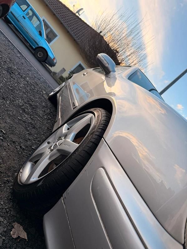 Gebraucht Mercedes CLK230 197 PS (144 kW) 2000 Silber Coupé