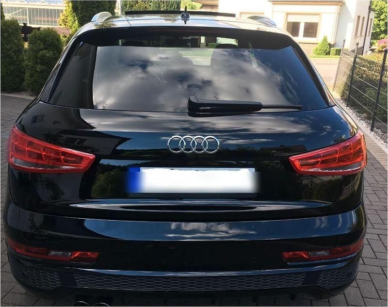 Gebraucht Audi Q3 Ambiente 150 PS (110 kW) 2015 Schwarz SUV