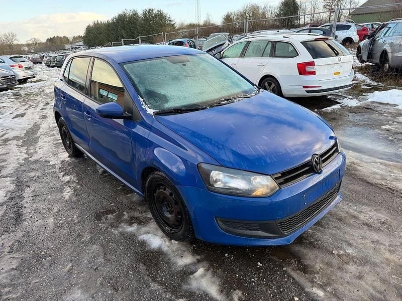 Blau Gebraucht 2013 VW Polo Trendline Limousine | 1.800 € (Guter Preis) - Bild 1/4