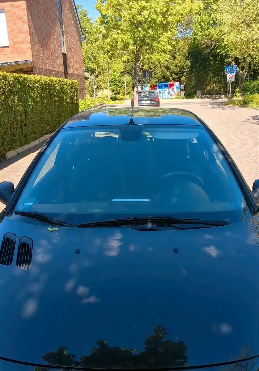 Gebraucht Peugeot 206+ 68 PS (50 kW) 2010 Schwarz Kleinwagen