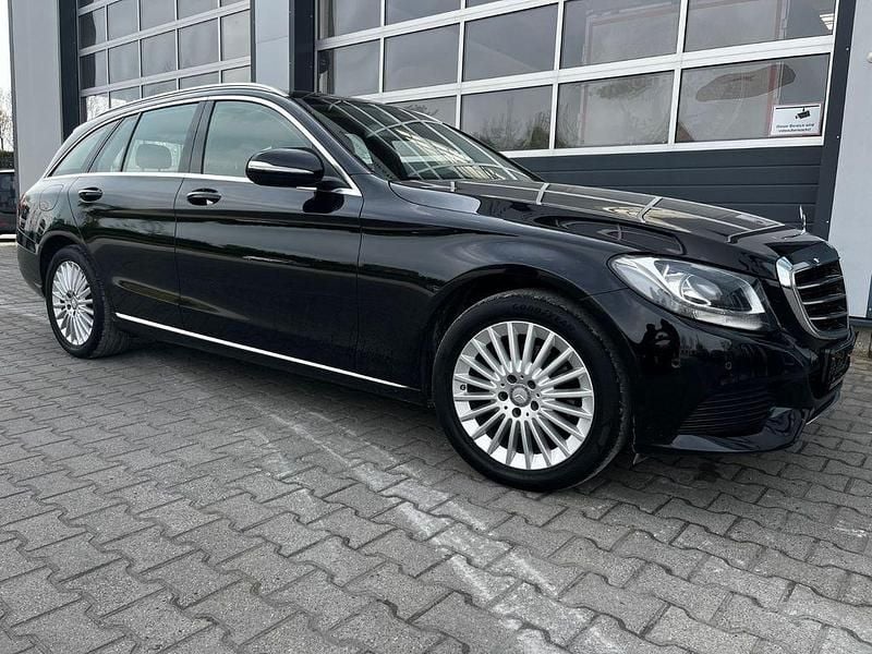 Gebraucht Mercedes C220 170 PS (125 kW) 2015 Schwarz Kombi