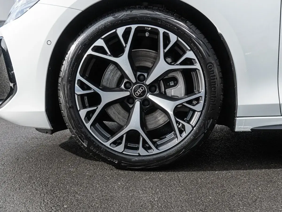 Neu Audi A6 Ambiente 299 PS (219 kW) 2026 Mythosschwarz metallic Kombi